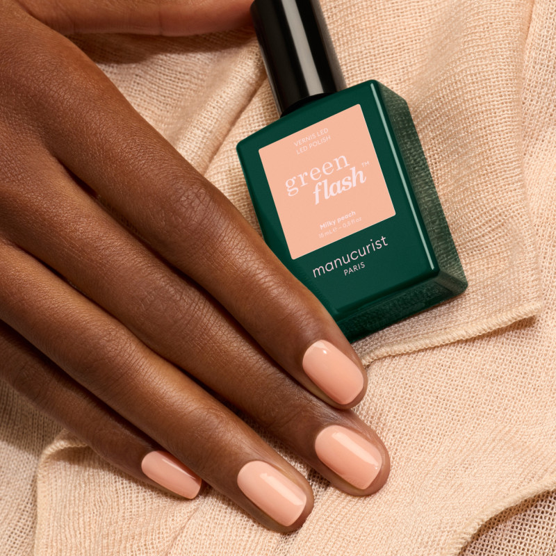 vernis green flash milky peach